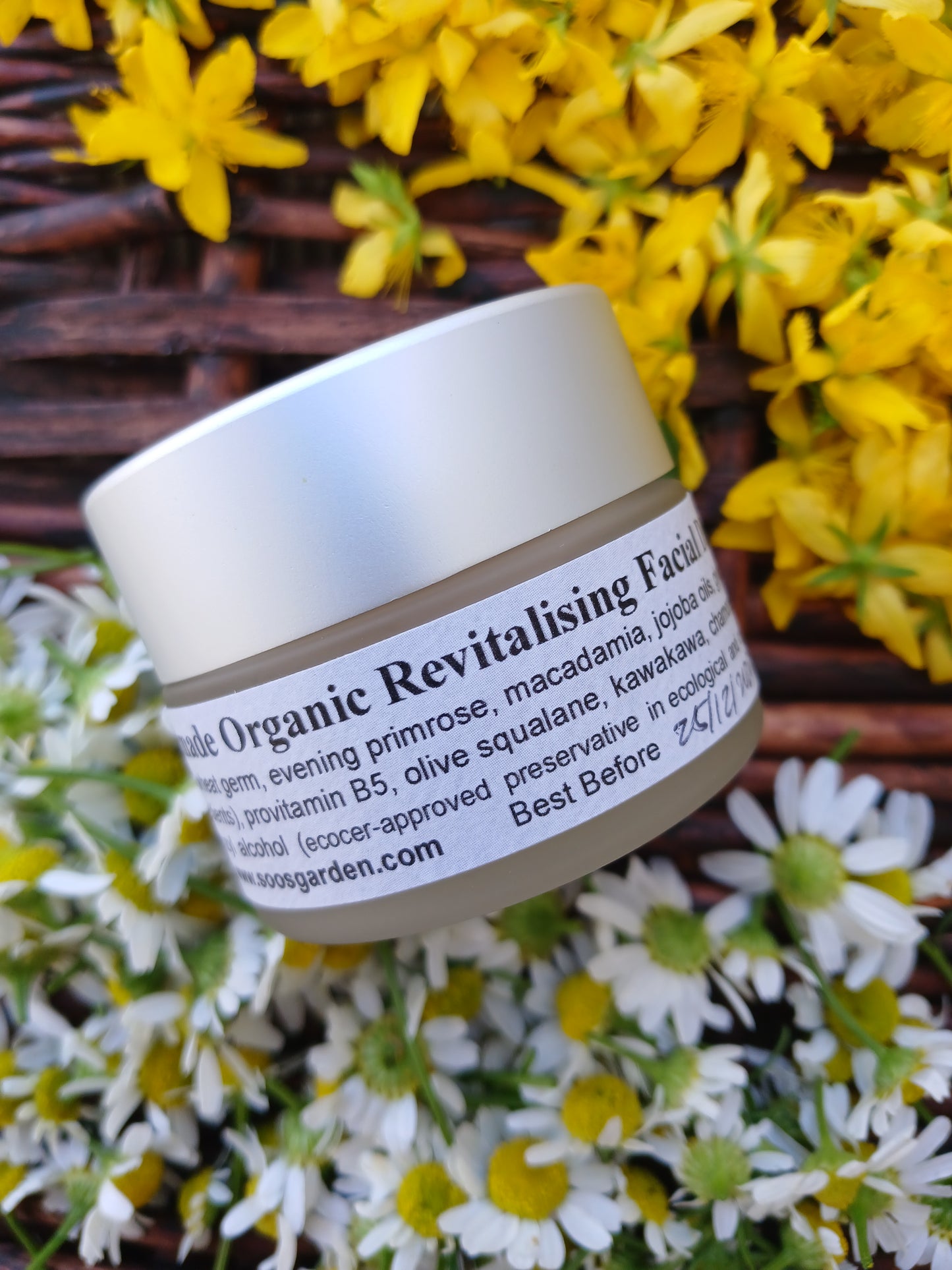 Revitalising facial day & night cream 30ml