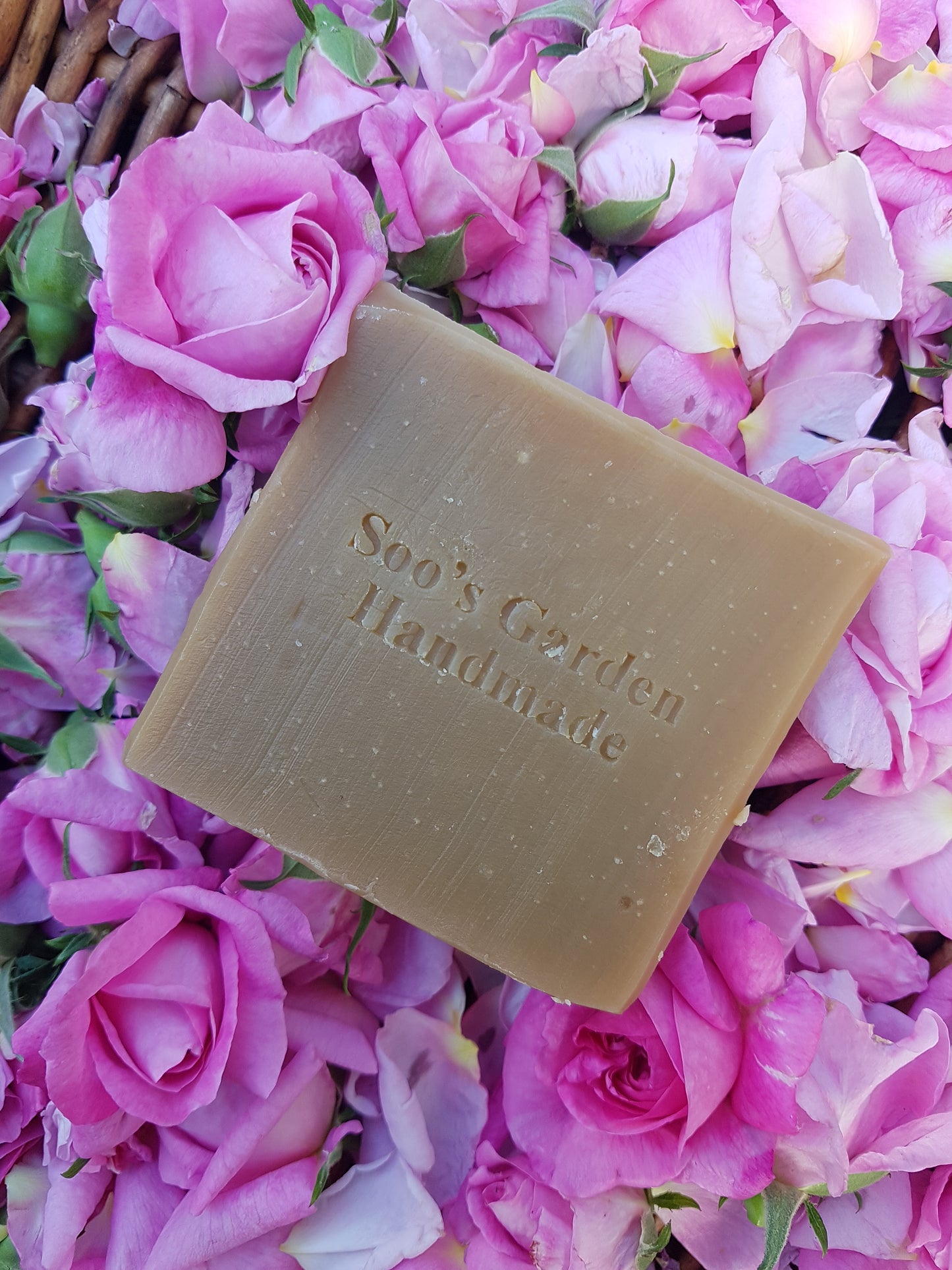 Rosehip body cleansing bar