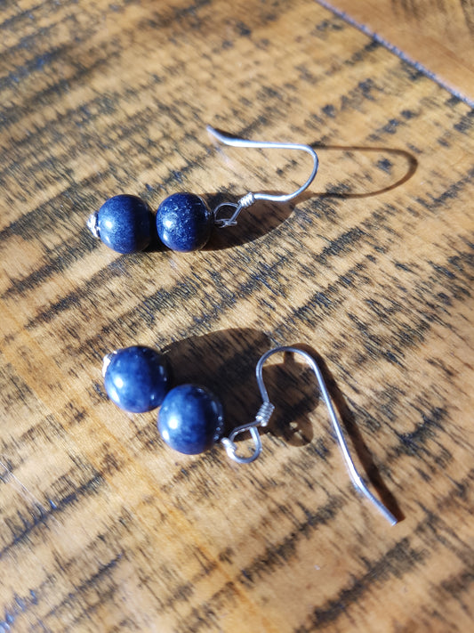 Blue sapphire earring 8mm