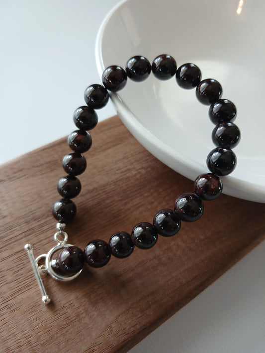 Garnet bracelet 8mm