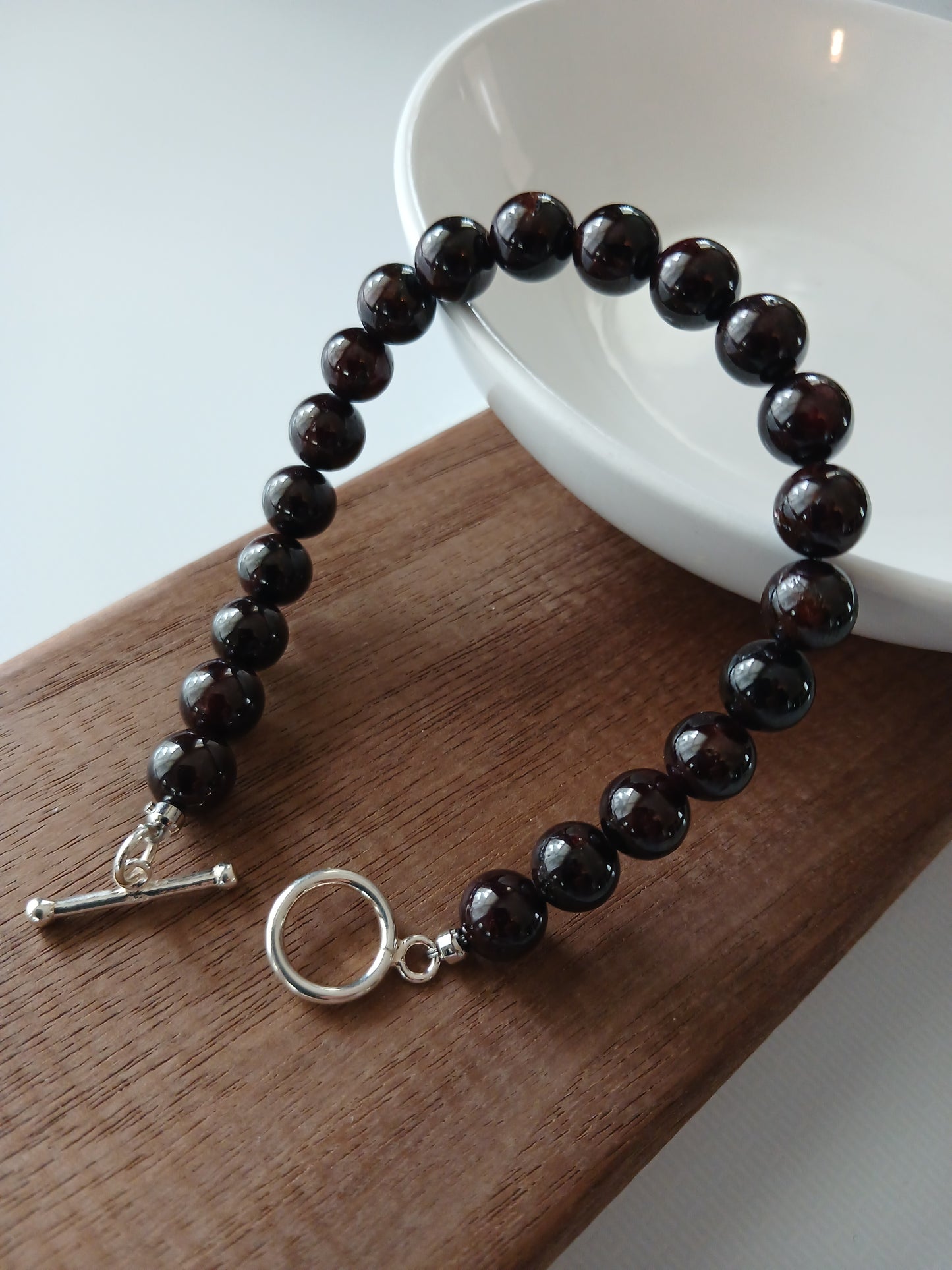 Garnet bracelet 8mm