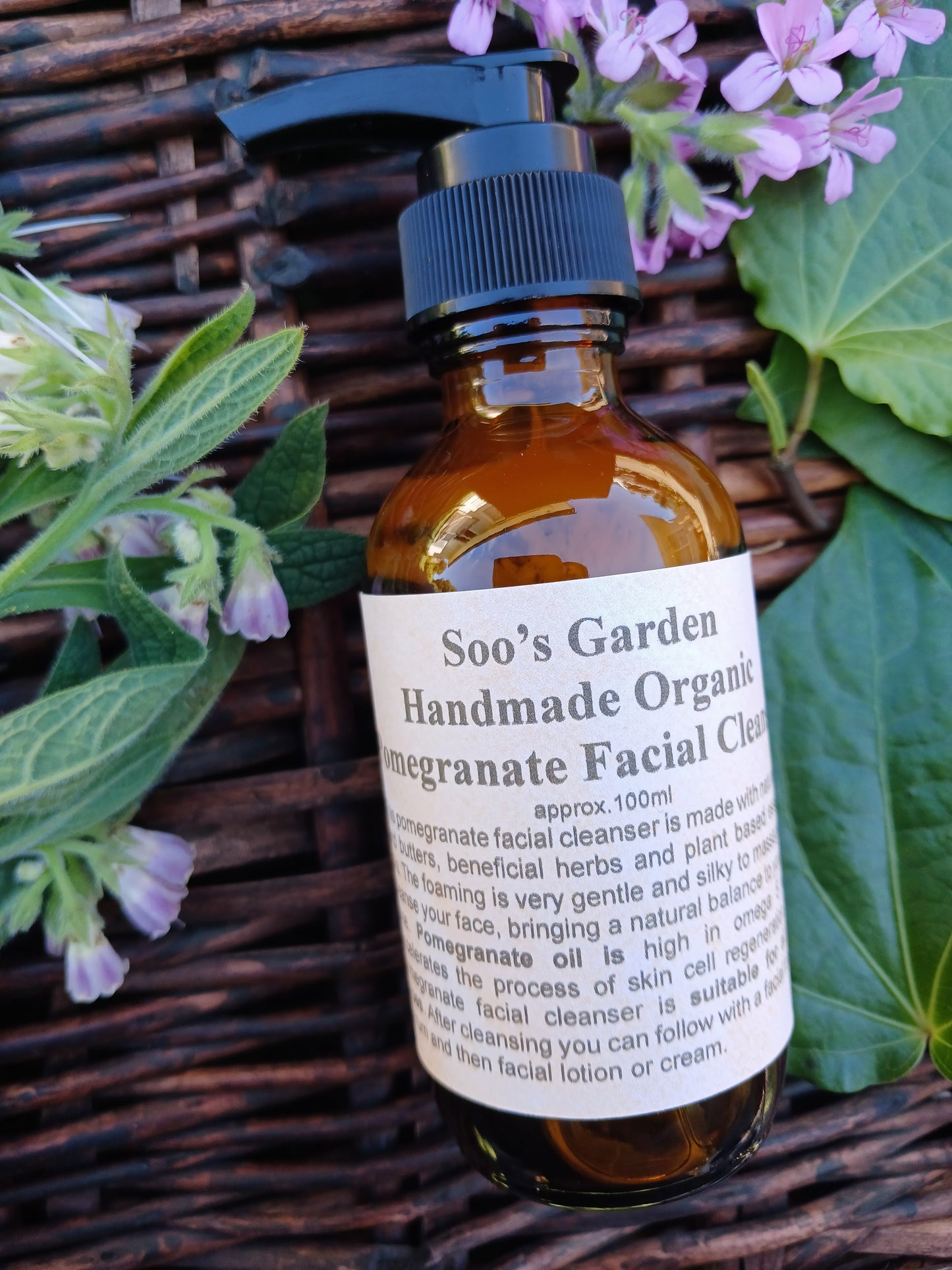 Pomegranate facial cleanser 100ml