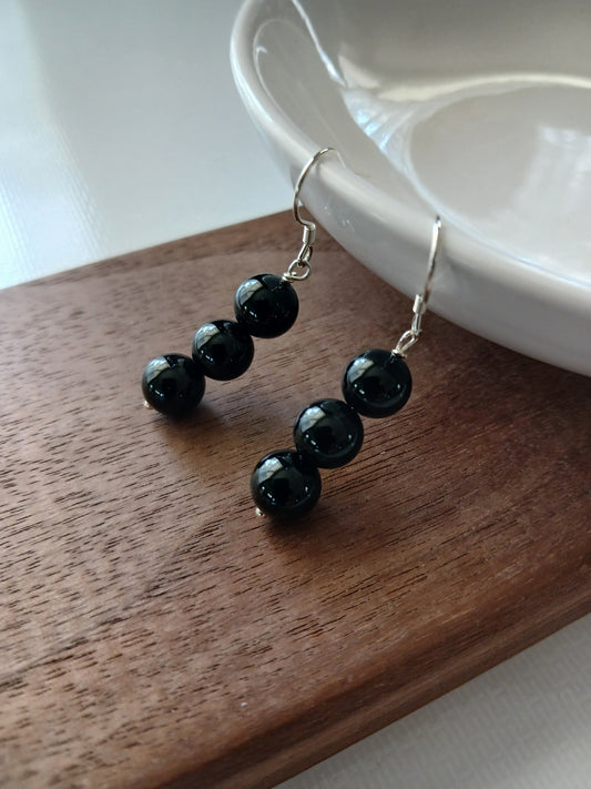 Black onyx earrings 8mm